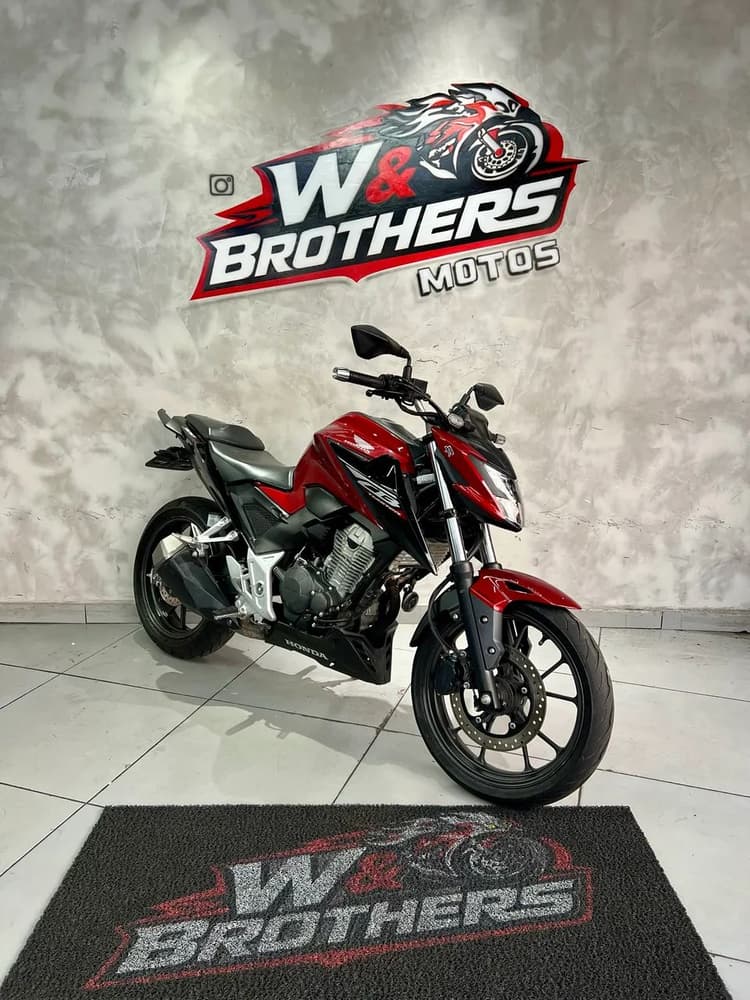 HONDA CB300F 2024 