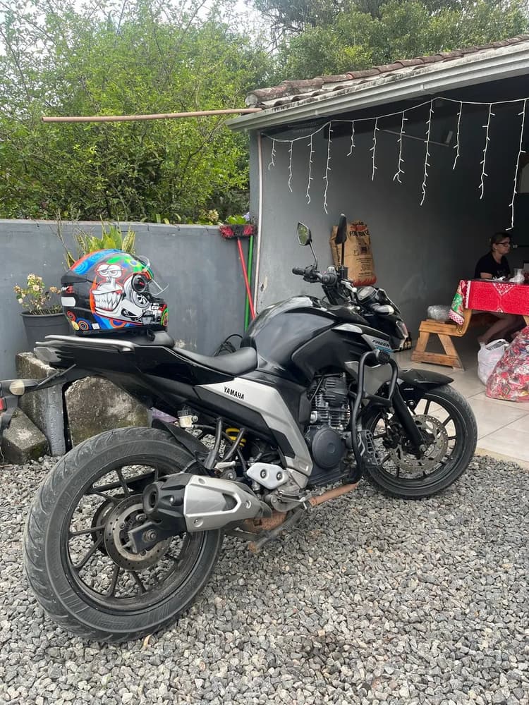 Fazer 250
