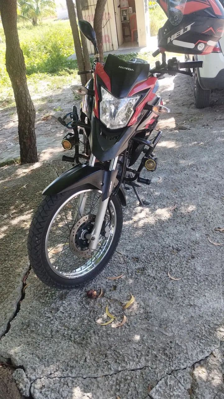 Vende- se moto 