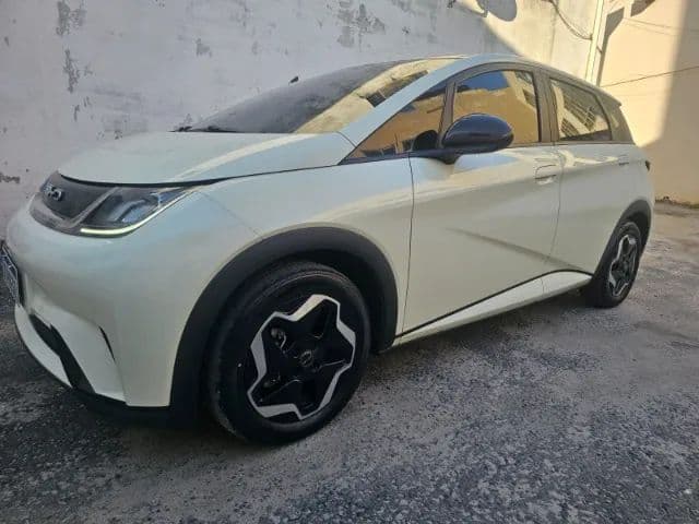 BYD Dolphin EV (Elétrico) 2025