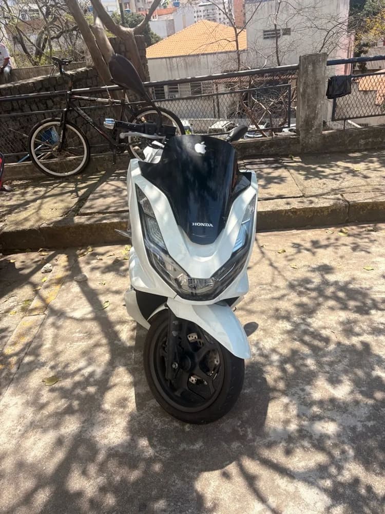 Moto PCx impecável 