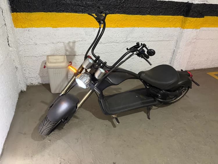 Scooter elétrica 