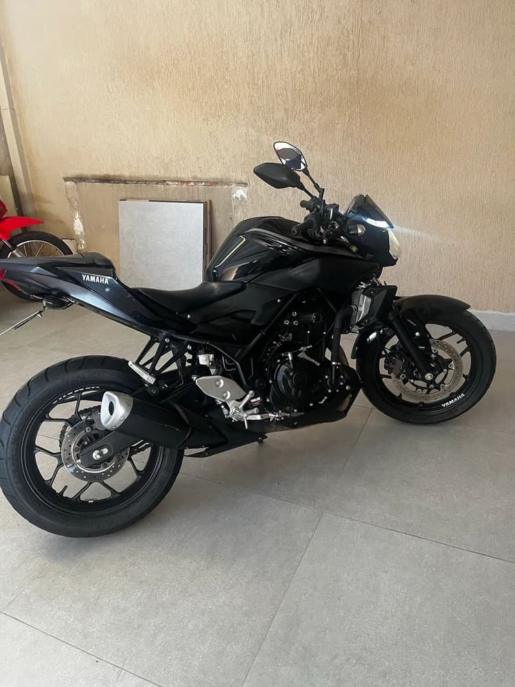 MT 03 PRETA