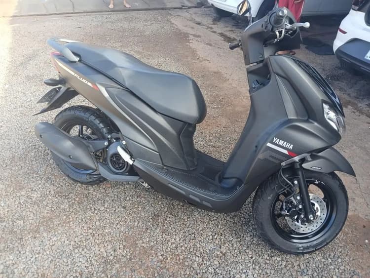 Motocicleta scooter yamaha fluo 125