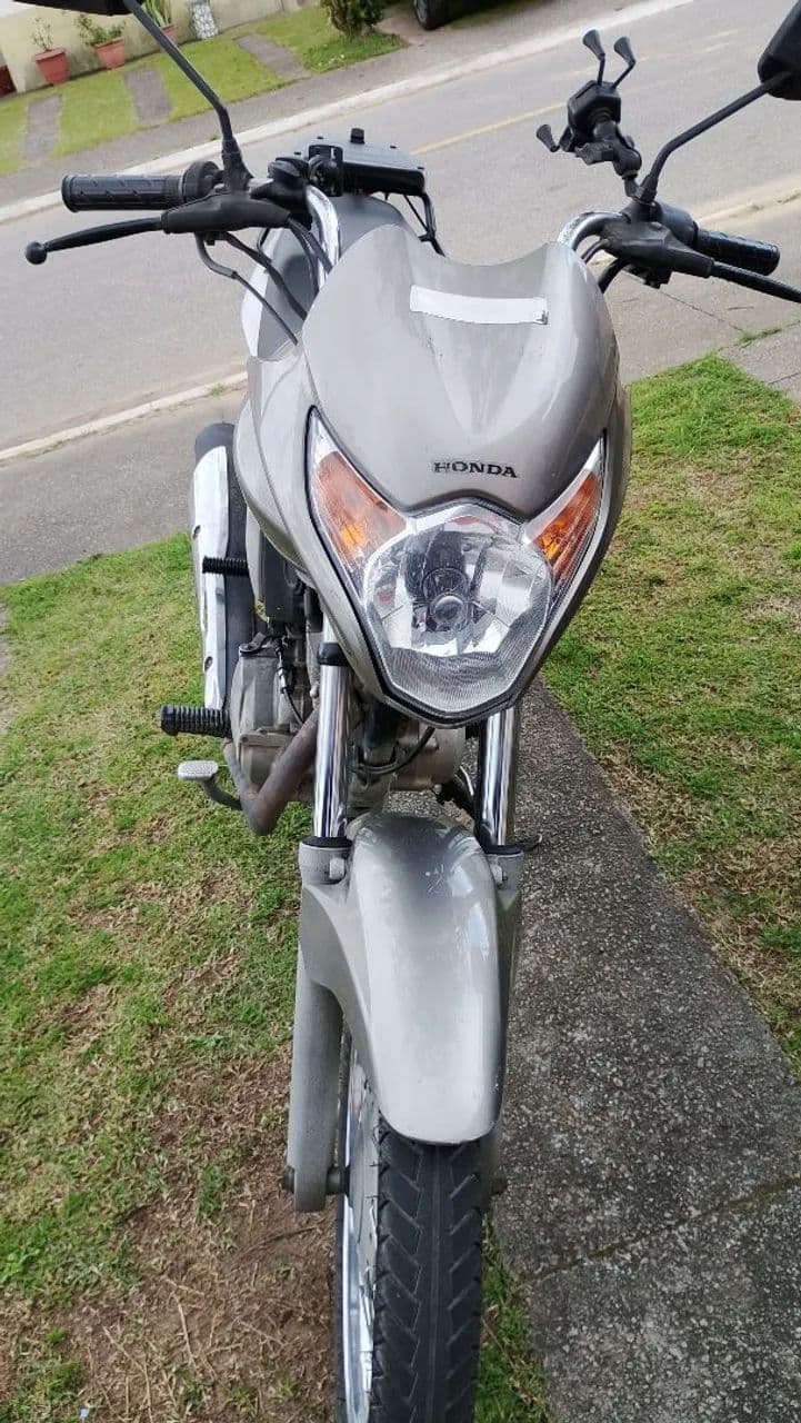 Moto,revisada,sem multa, Dut em Branco 
