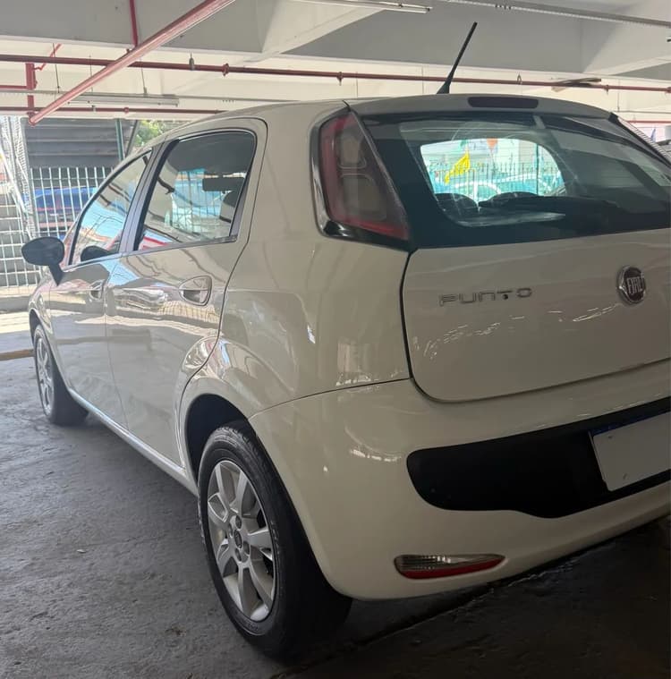 Fiat Punto Attractive 1.4 Fire Flex 8V 5P 2013