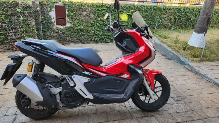 Vende- se ADV 150 cc