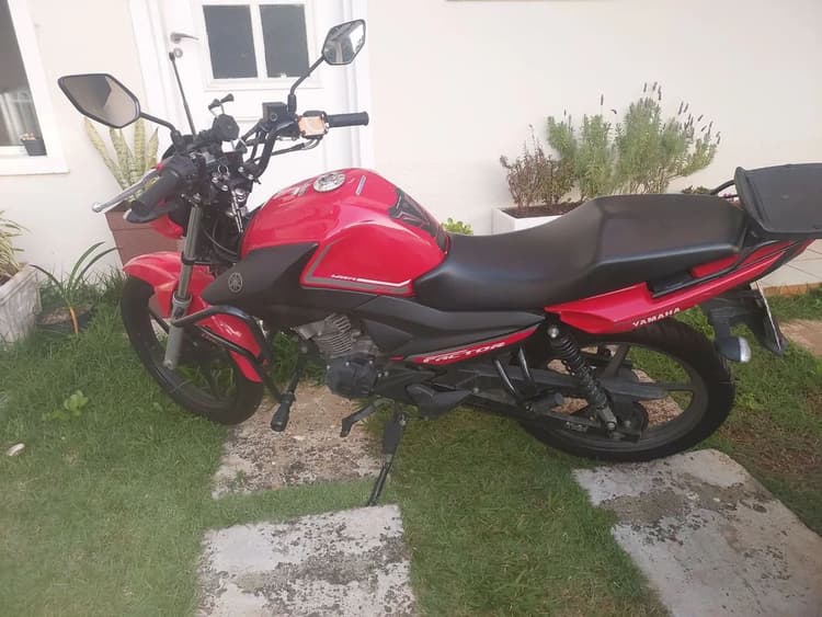 Vendo Yamaha Factor 150 segundo dono. 