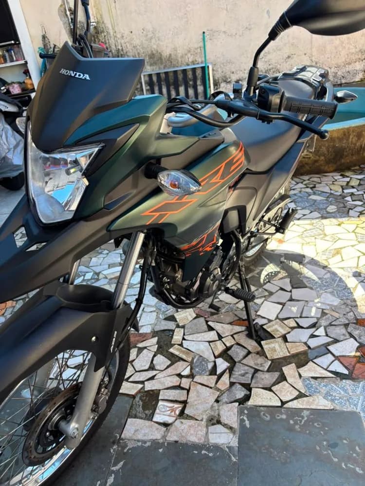 Moto XRE nova 