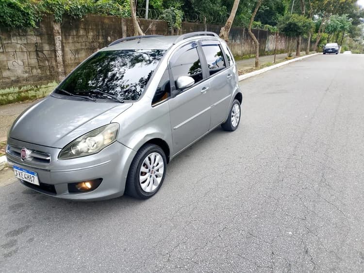 Fiat Idea Attractive 1.4 Fire Flex 8V 5P 2014