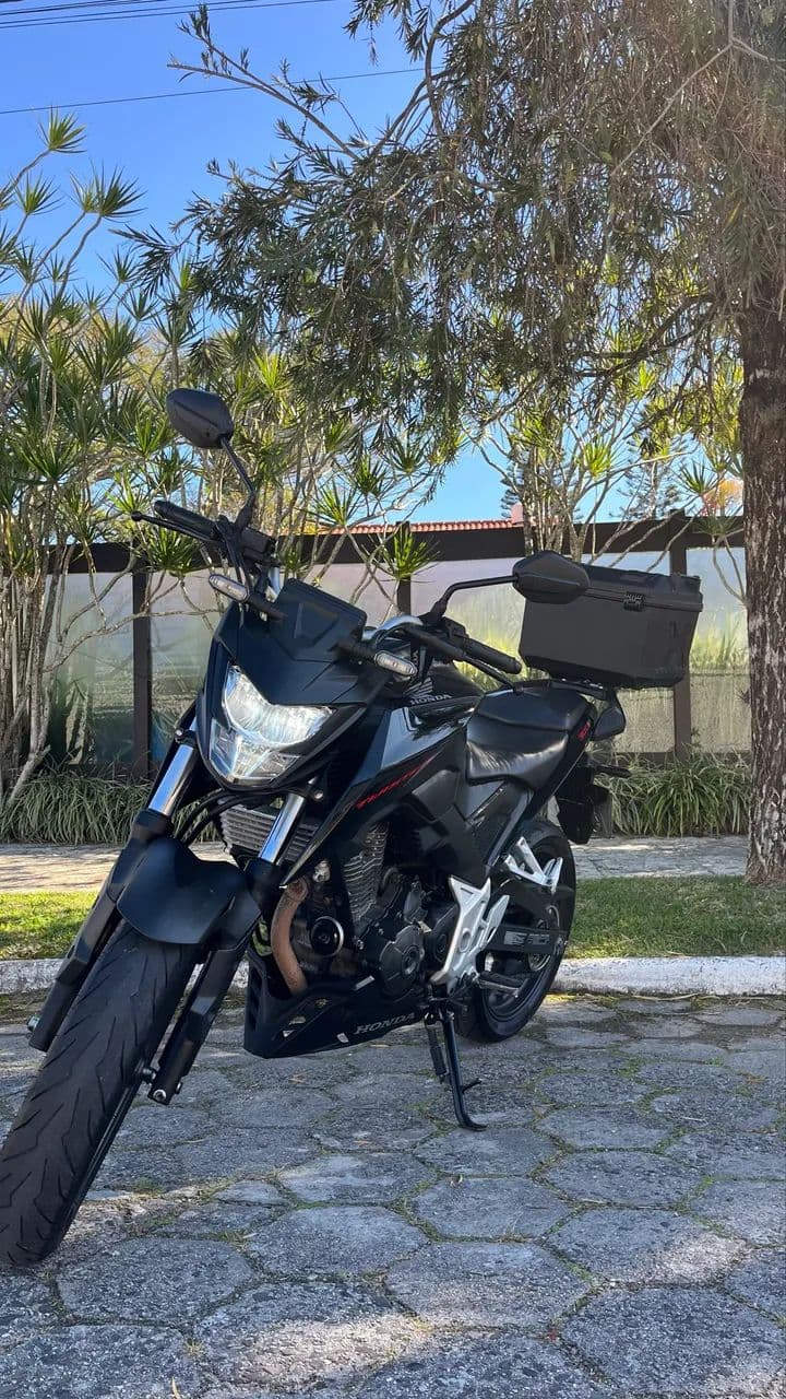 Honda CB 300F - Impecável!  
