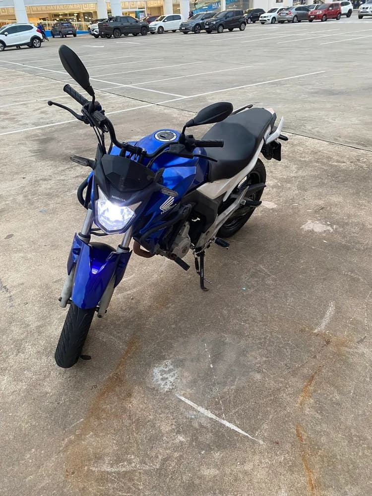 CB TWISTER 250cc