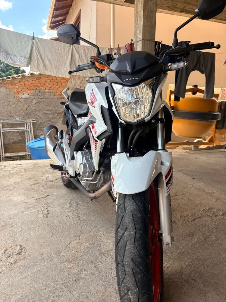 Honda cb250