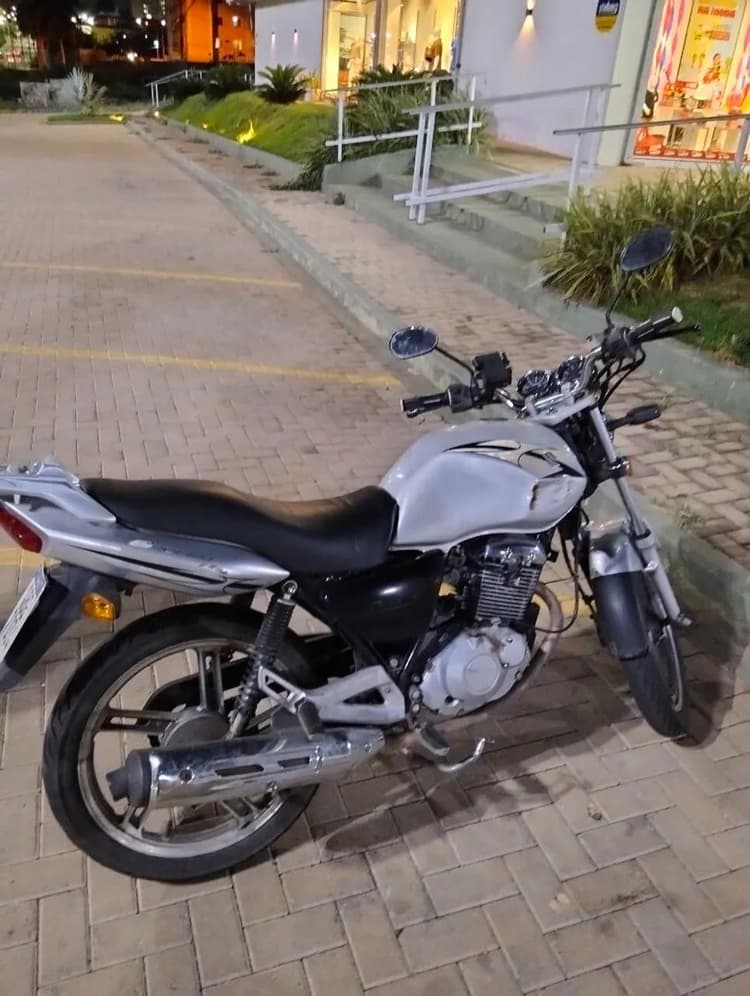 SUZUKI GSR 