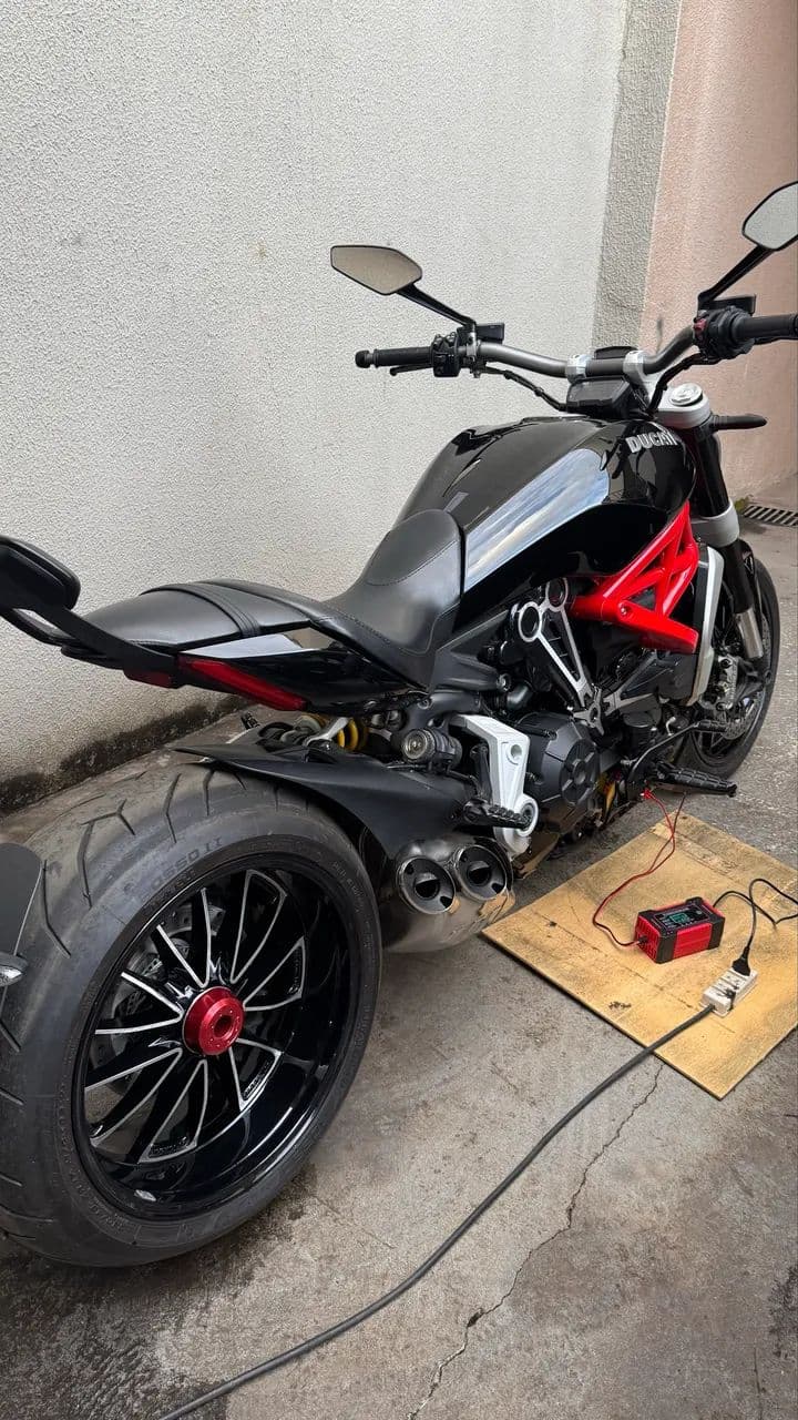 Ducati Diavel 