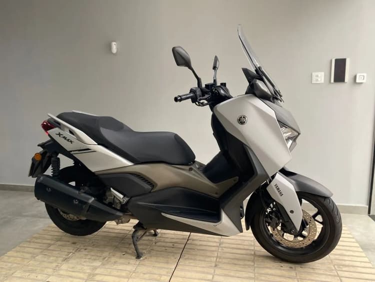 Yamaha Xmax 250 connected abs 2025
