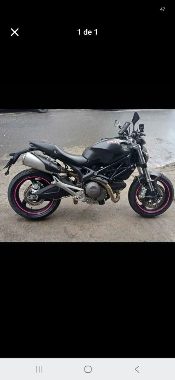 Ducati monster 696