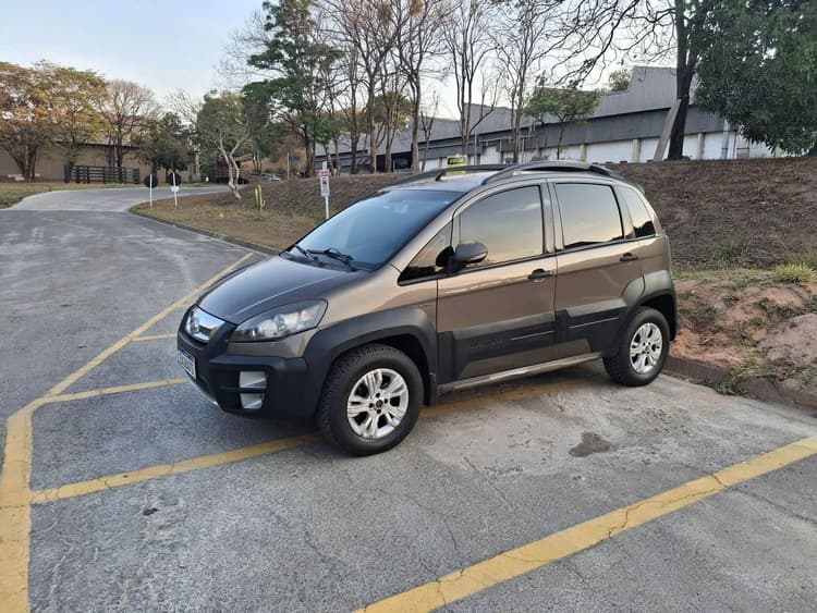 Fiat Idea Adv./ Adv.lock.dualogic 1.8 Flex 5P 2012