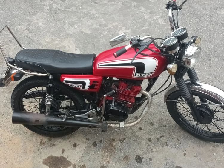 Moto em boa qualidade e bem conservada 