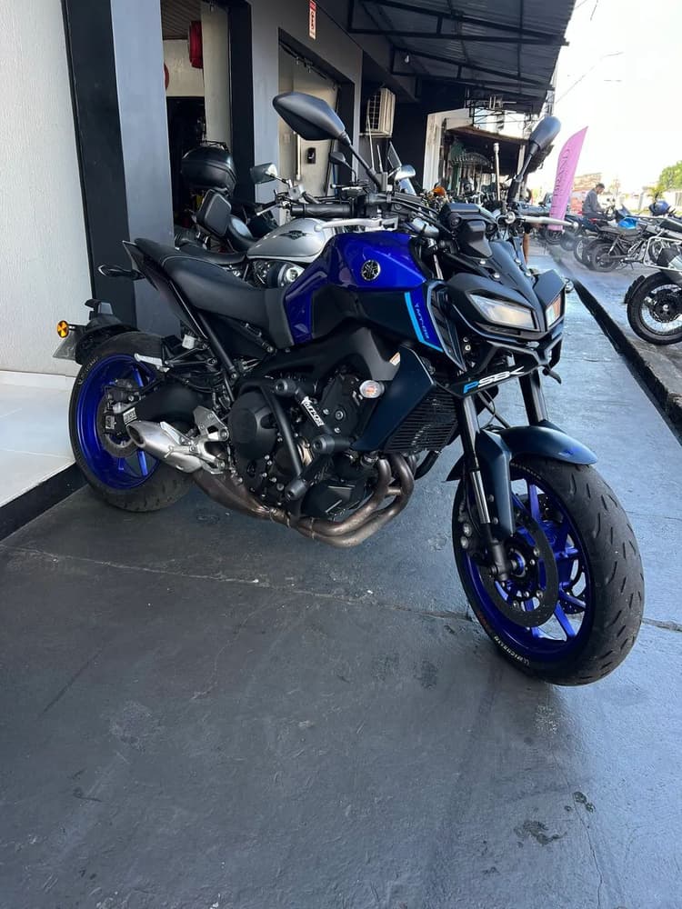 MT- 09 