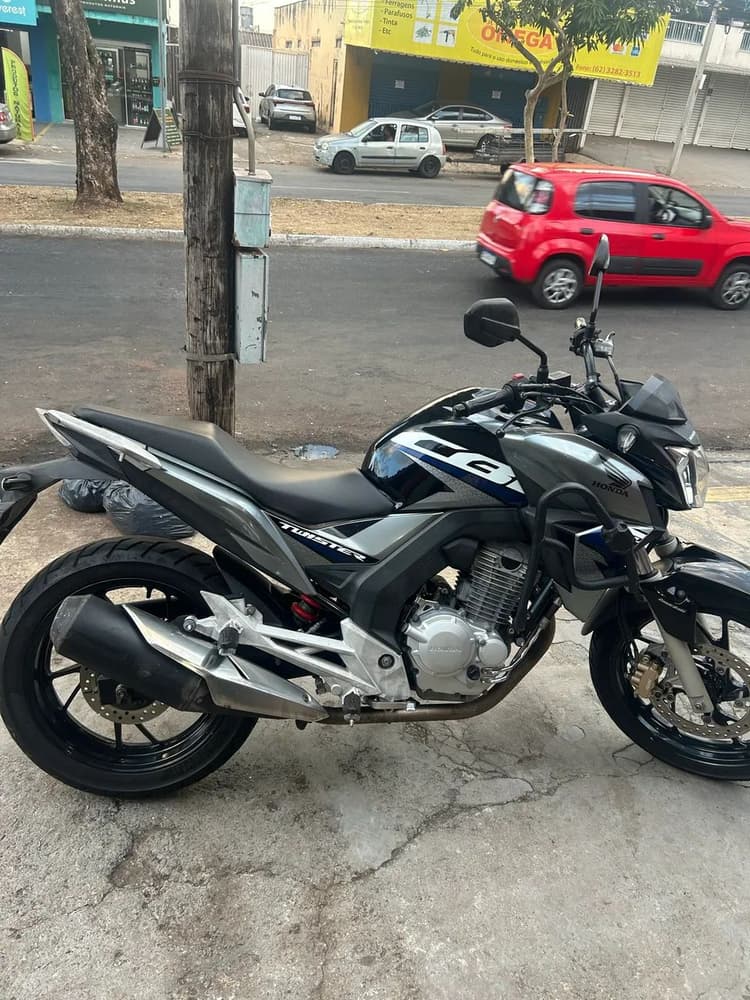 Cb twister