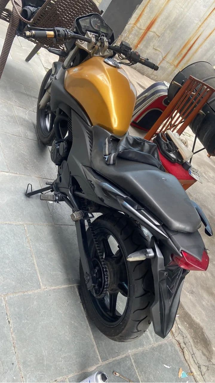 Cb 300