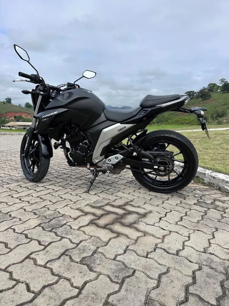 Fazer 250 pantera negra 