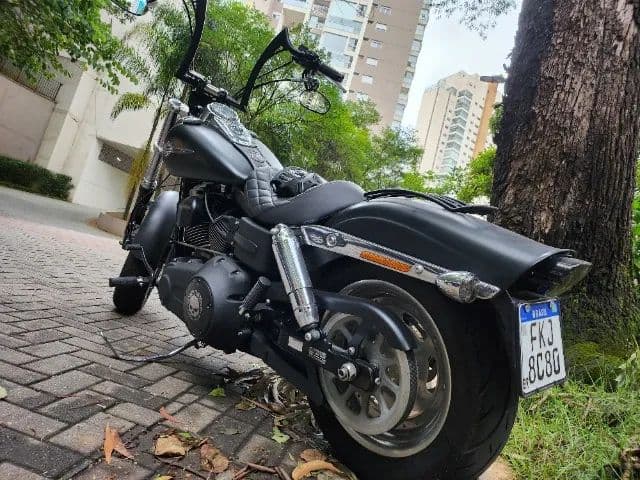 Harley Davidson fatbob 2013 = super conservada fa