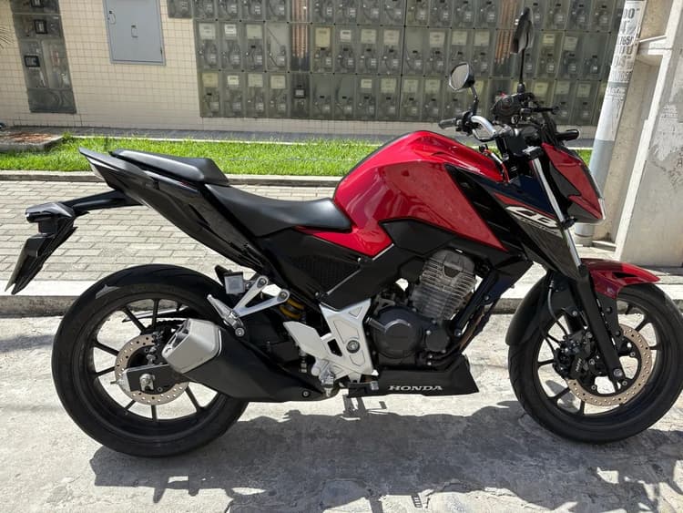 Honda CB300f 2025