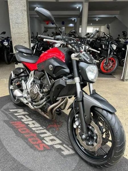 YAMAHA MT07  2016. IMPECAVEL.