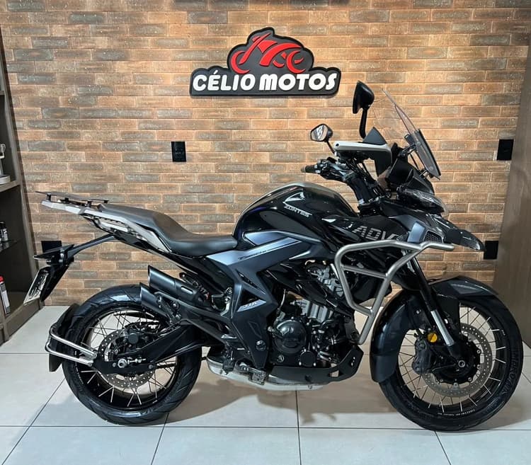 T350 350 PRETA 2024/2025