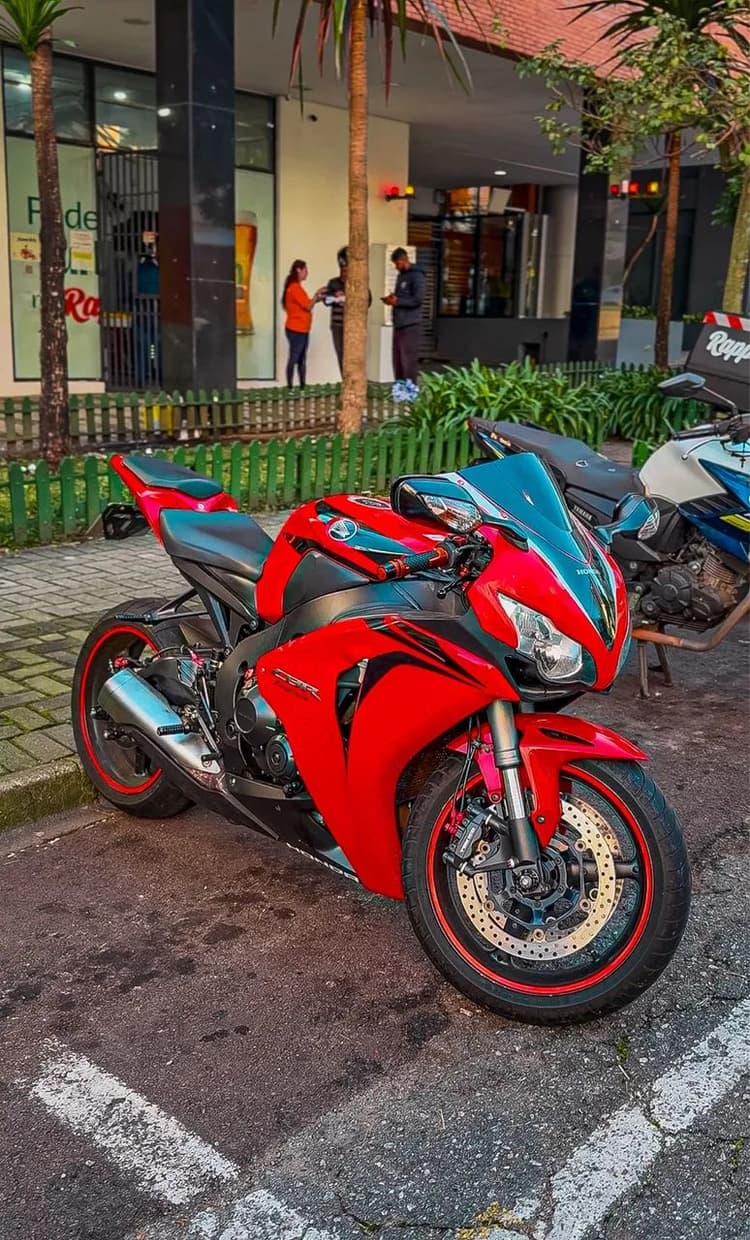 Cbr 1000rr Fireblade - Repasse