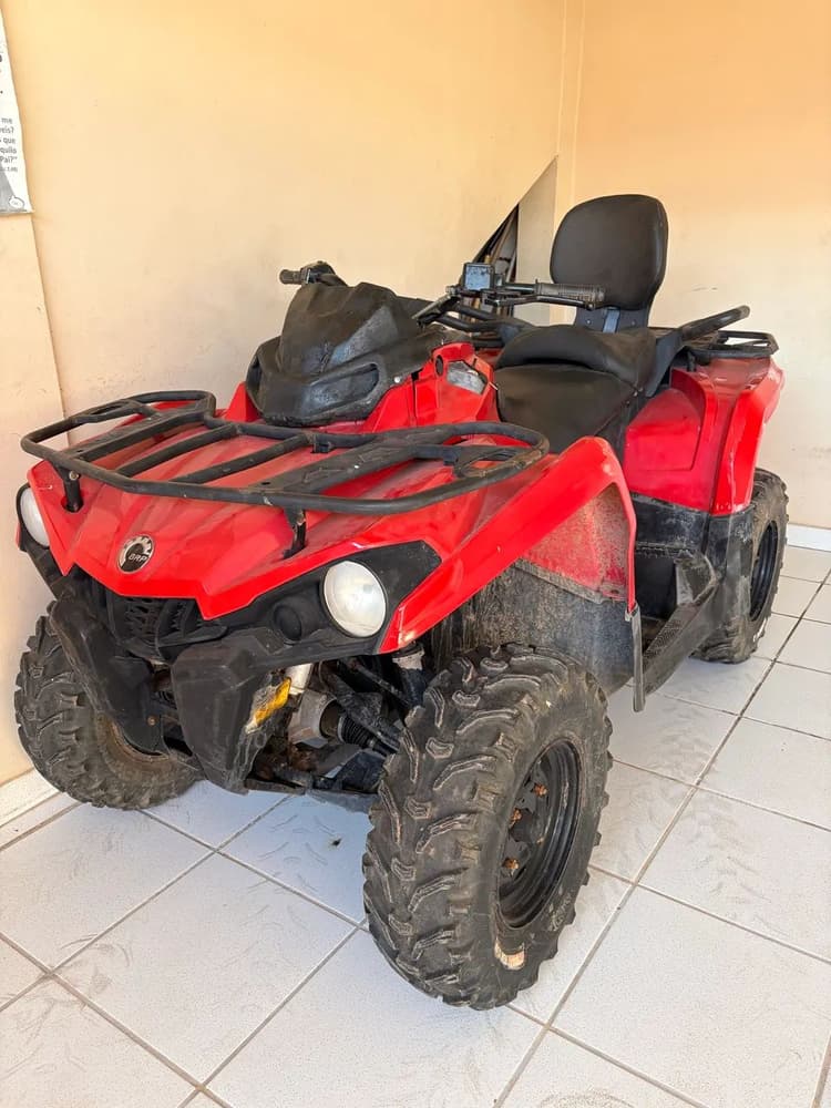 Quadriciclo Can-am Brp
