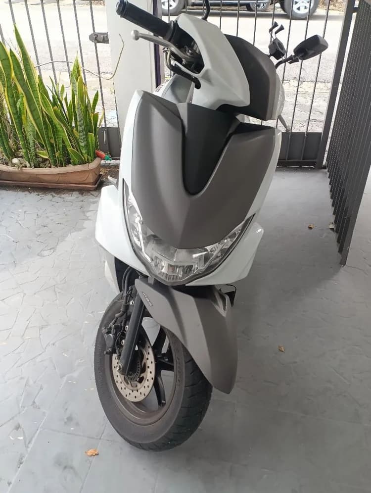 Yahama Fluo 125c 2024