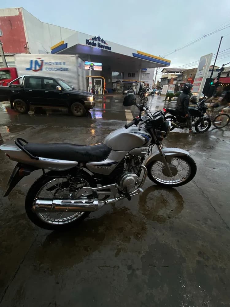YBR 125 E