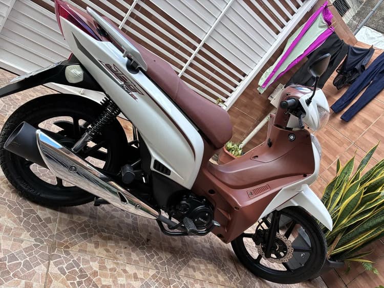 Moto bastante conservada 