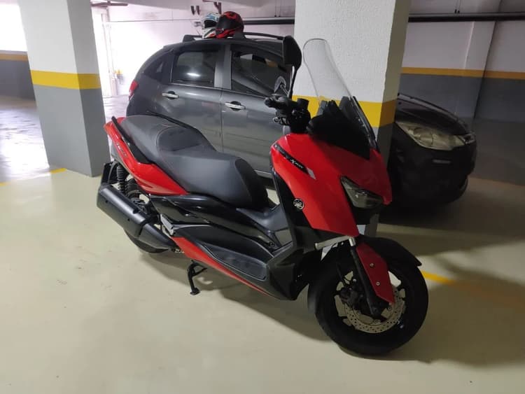 Xmax 2024 2.300 km 