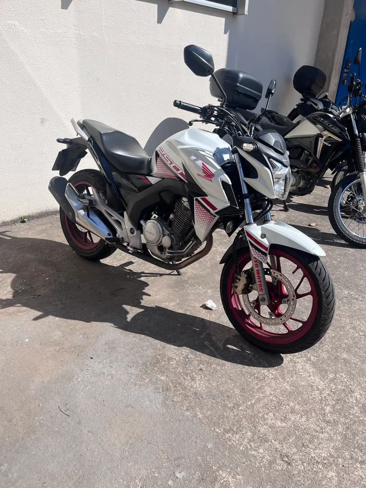 Twister CB 250F