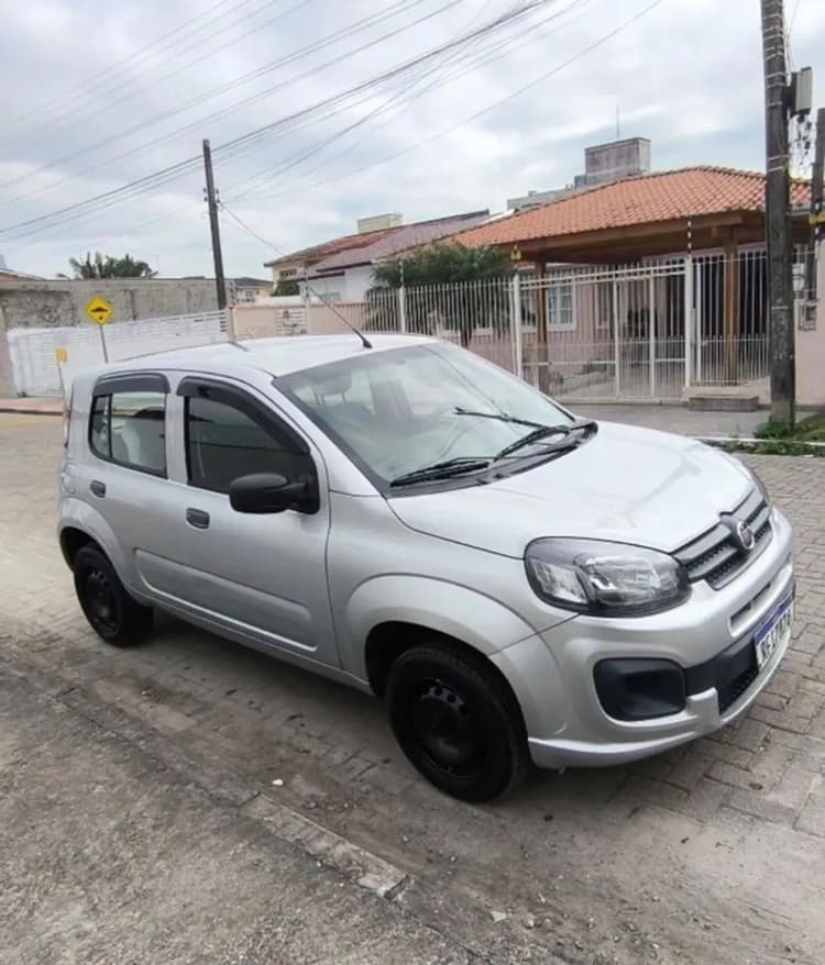 Fiat Uno Attractive 1.0 EVO Fire Flex 8V 5P 2021