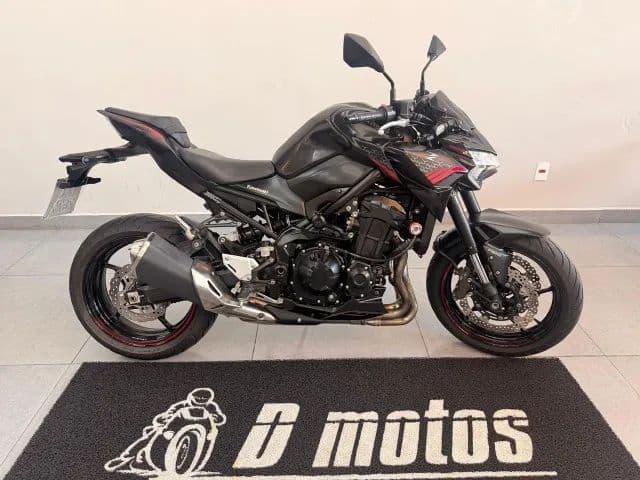 KAWASAKI Z900 