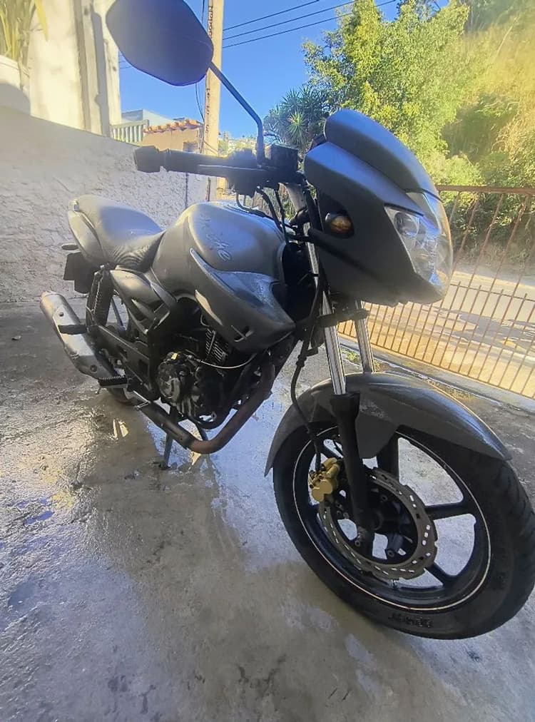 DAFRA APACHE 150 RTR