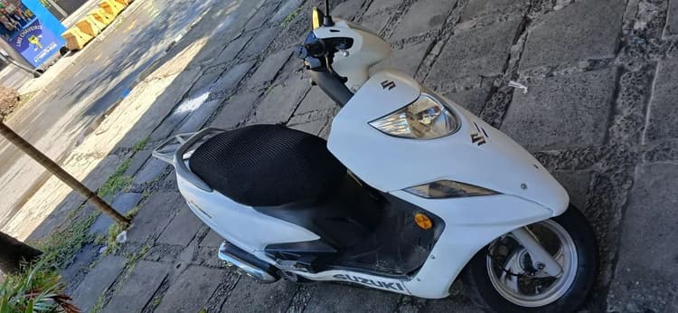 Vendo Moto Bugman 