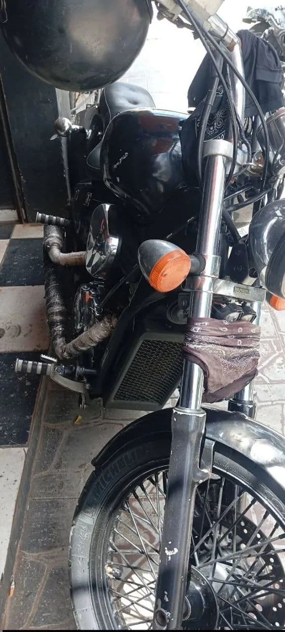 Vendo ou troco shadow 600