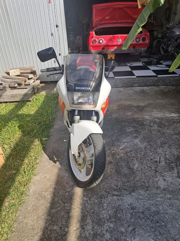 CBR 450 SR  1990
