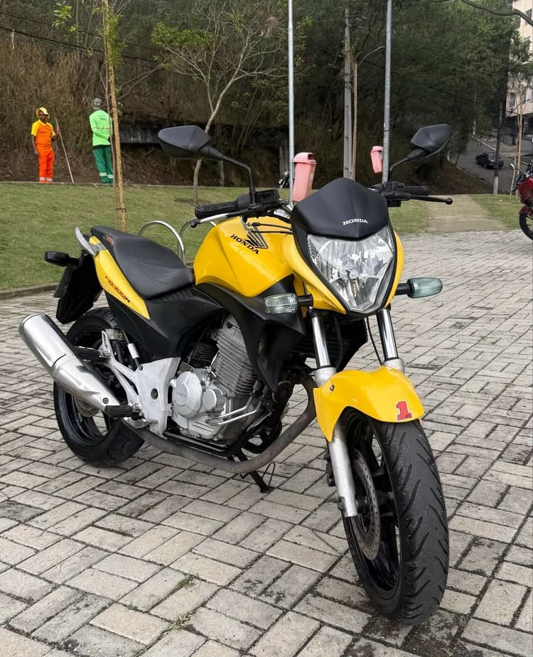 Cb 300 