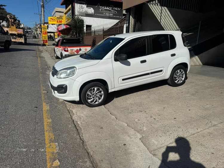 Fiat Uno Attractive 1.0 Flex 6V 5P 2017