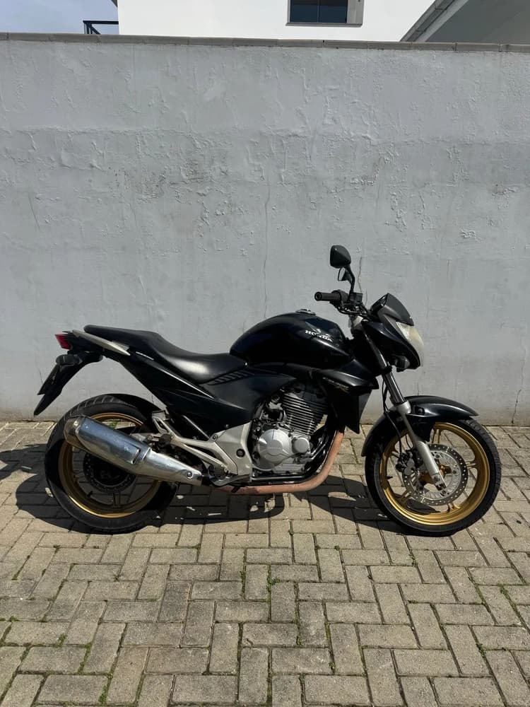 CB 300R - 2015