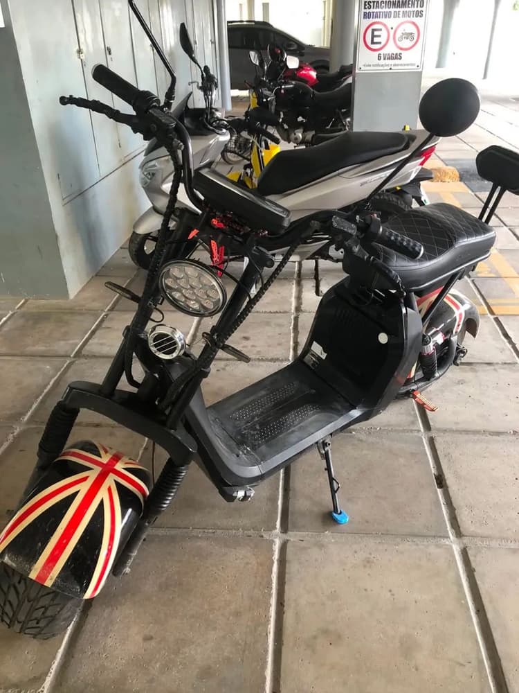 Scooter elétrica 