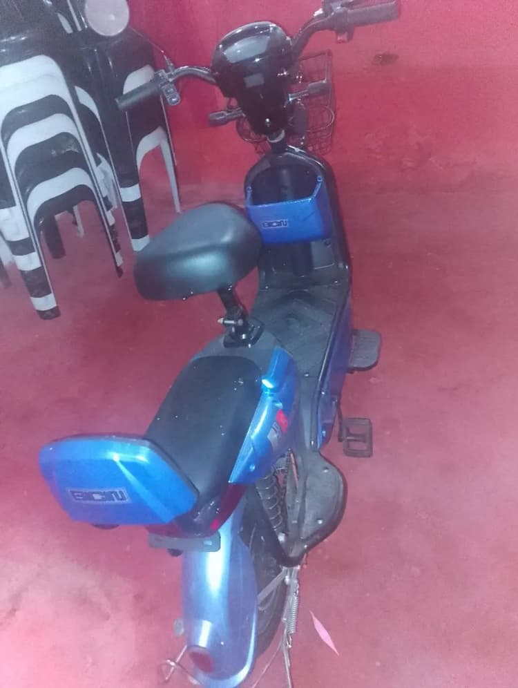 Vendo uma bicicleta elétrica 