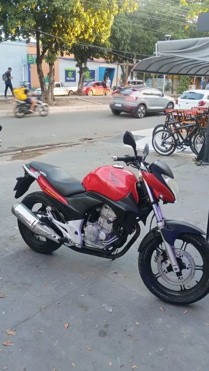 CB 300R 2012 